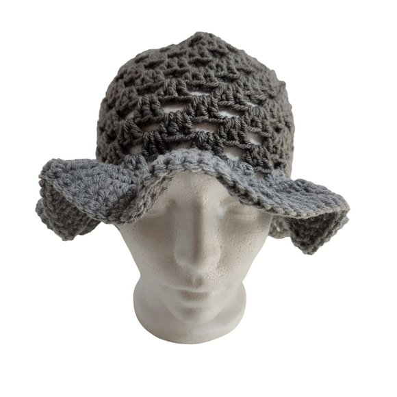 Bucket Hat granny handknit shades of grey sun hat - Picture 5 of 10